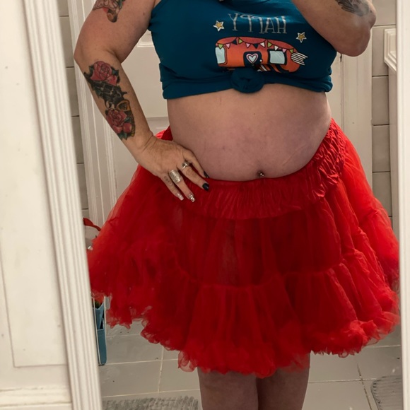 Plus size red tu tu crinoline 1x to 2x - Picture 6 of 15